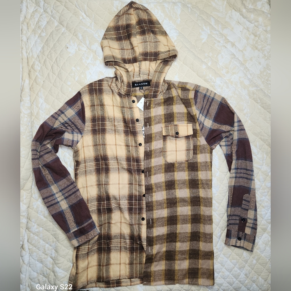 Hooded Flannel button upv